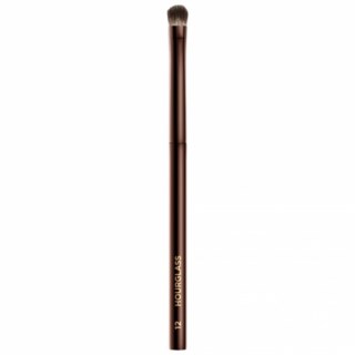 Brush No 12 - Beveled Shadow