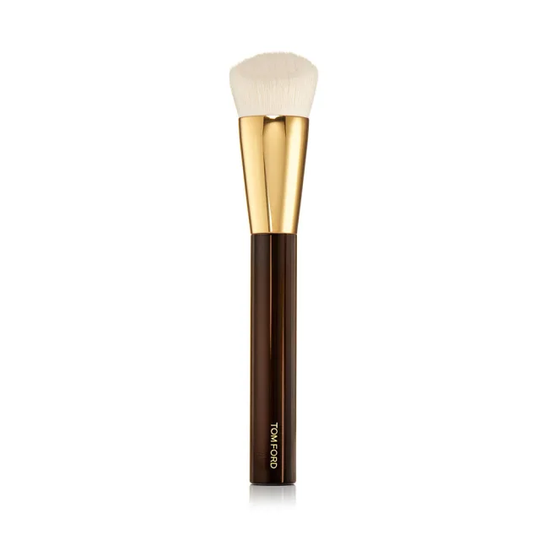 Shade and Illuminate Foundation Brush 2.5