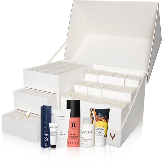 More is More Calendar, Youty Makeup Set